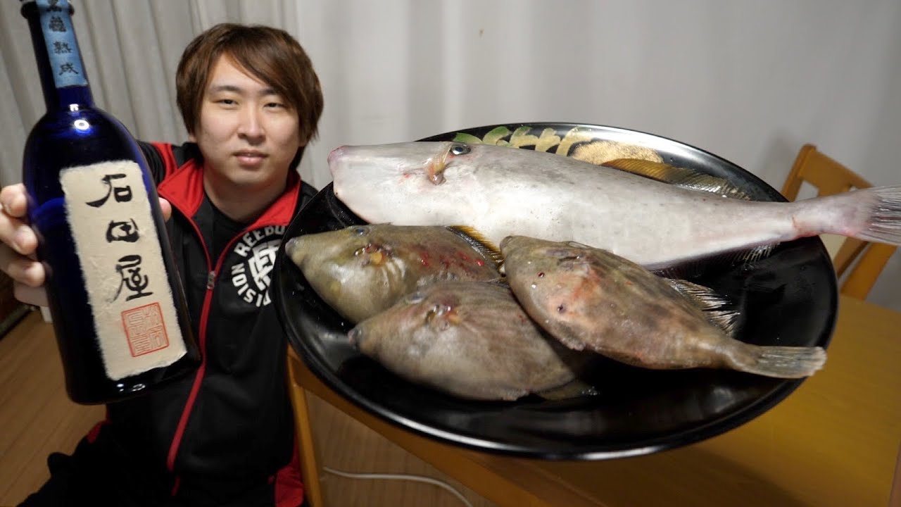 巨大なカワハギで薄作り＋肝醤油。きまぐれクックは幻の日本酒を飲むことに。