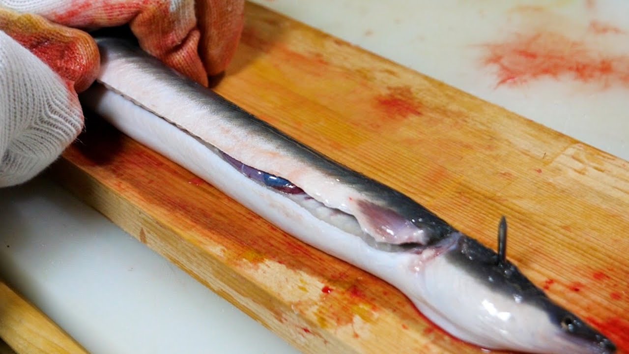 【炭火焼き】うなぎを特殊な刃物でさばいたら、簡単すぎてびびった！www