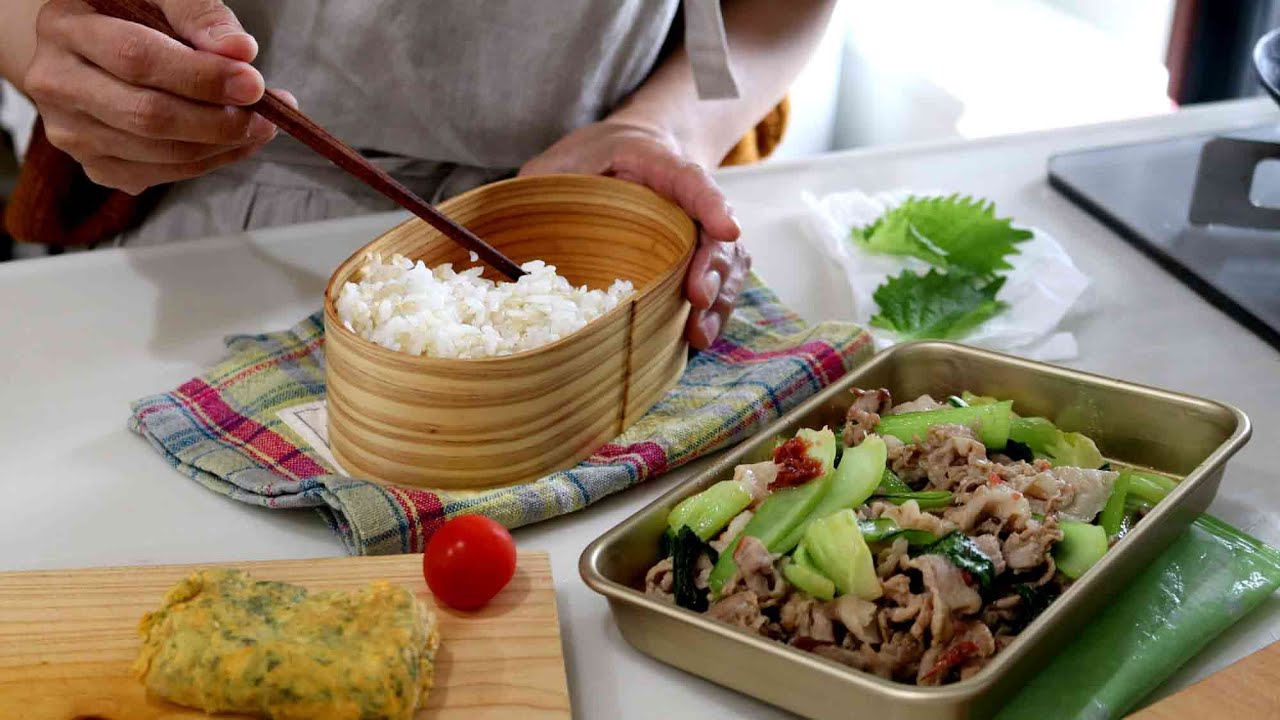 【お弁当作り】こりゃさっぱりうまい！豚こまの梅肉炒め弁当bento＃802